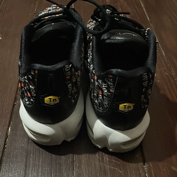 Nike Air Max Plus TN “Just Do It” print Size 7.5 - Picture 5 of 8